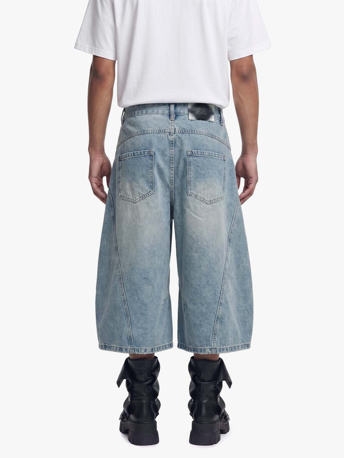Shorts Pavtros Curved Silhouette 3d Paneled