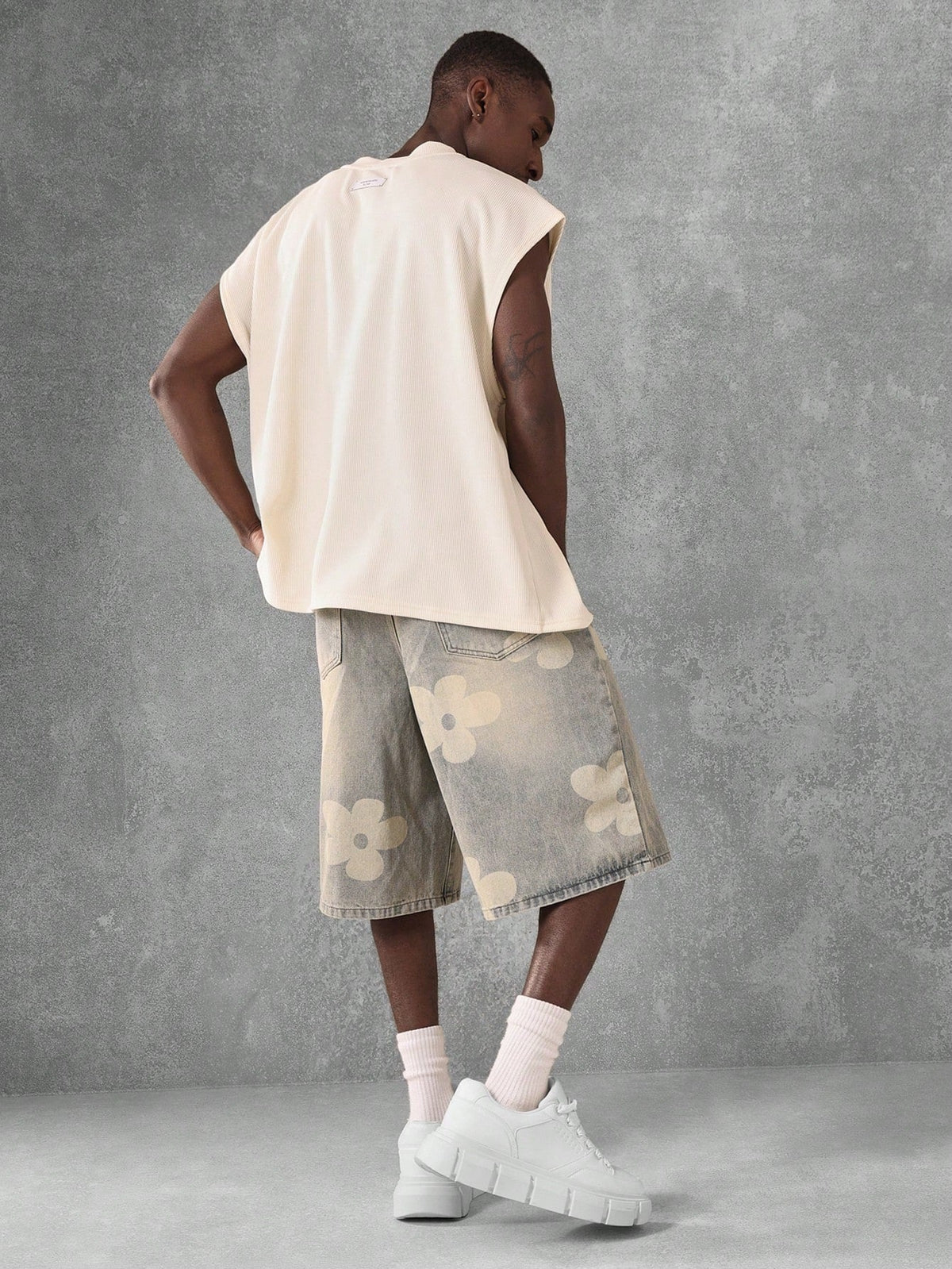 Short Pavtros Denim Florals - foto 5