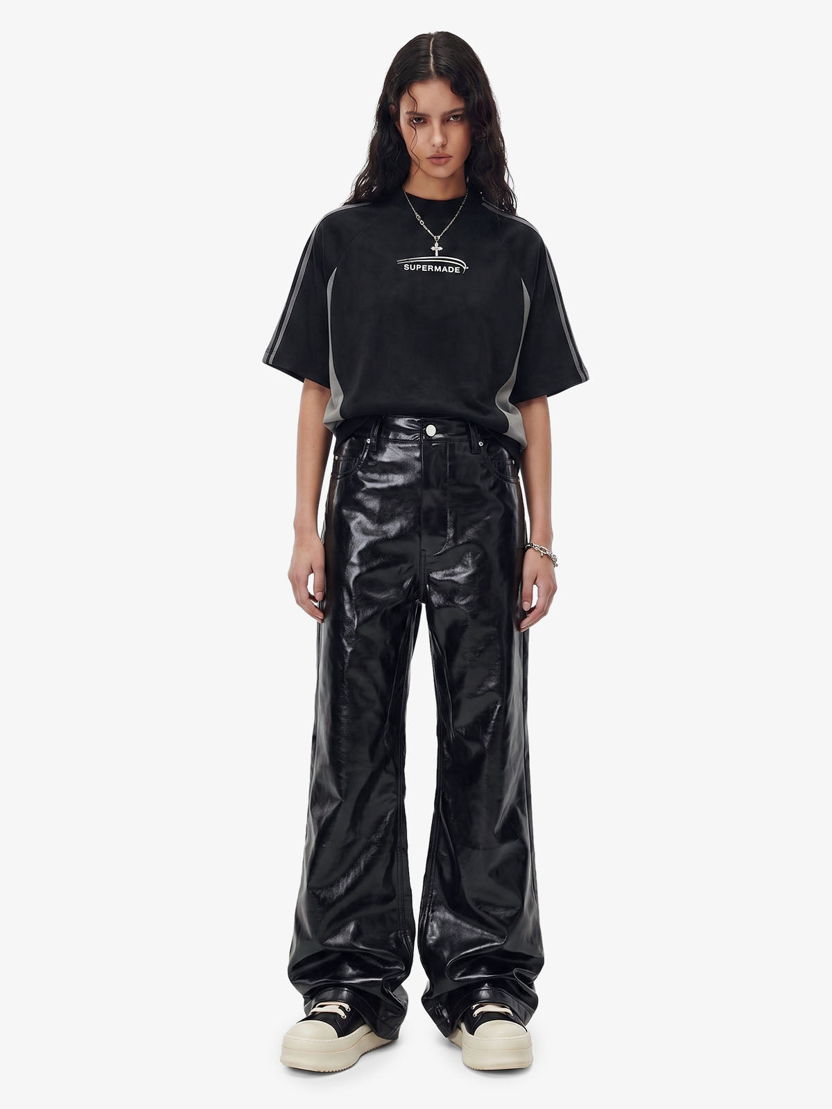 Calça Pavtros Glossy Patent Leather Flare