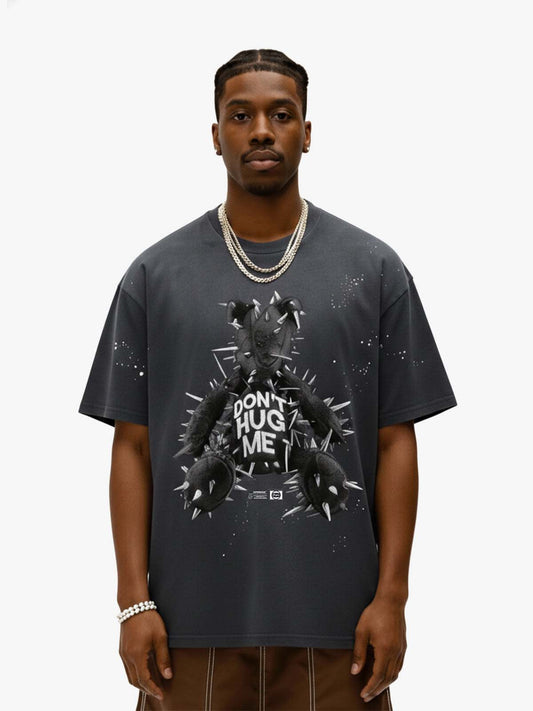 Camiseta Pavtros Spiked Bear Don't Hug Me