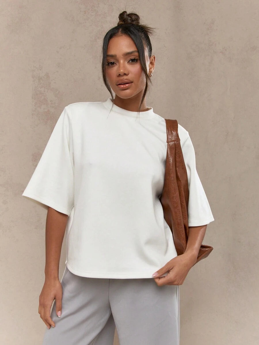 Camiseta Pavtros Oversized Ombreiras
