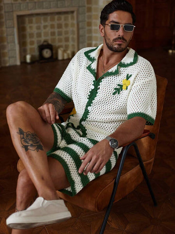 Shorts Pavtros Tricô Crochê Acabamento Contrastante