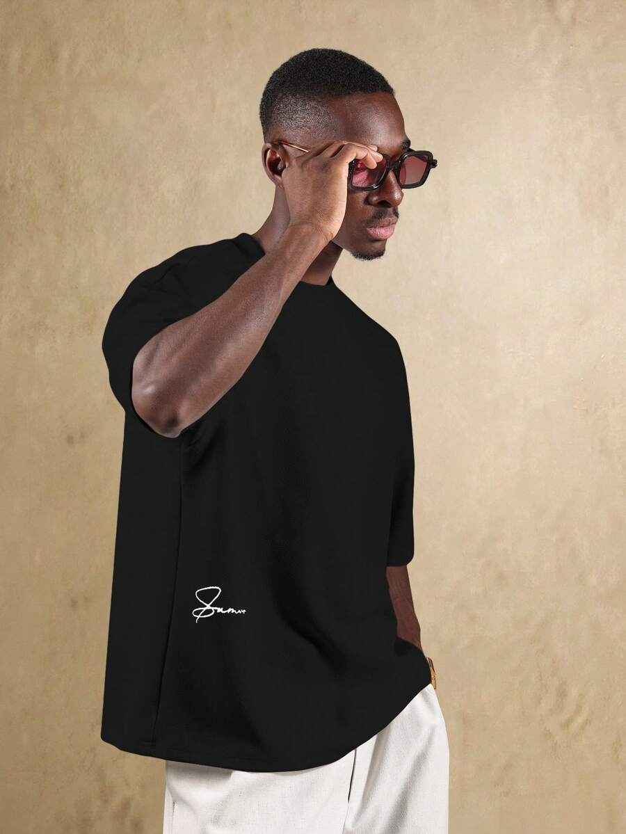 Camiseta Preta Masculina do modelo Signature da Pavtros