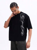 SUMWON Camiseta de Manga Curta Gráfica Oversized Masculina com Design de Impressão em Estilo de Roteiro, Preta, Casual de Algodão, Estilo Streetwear Diário