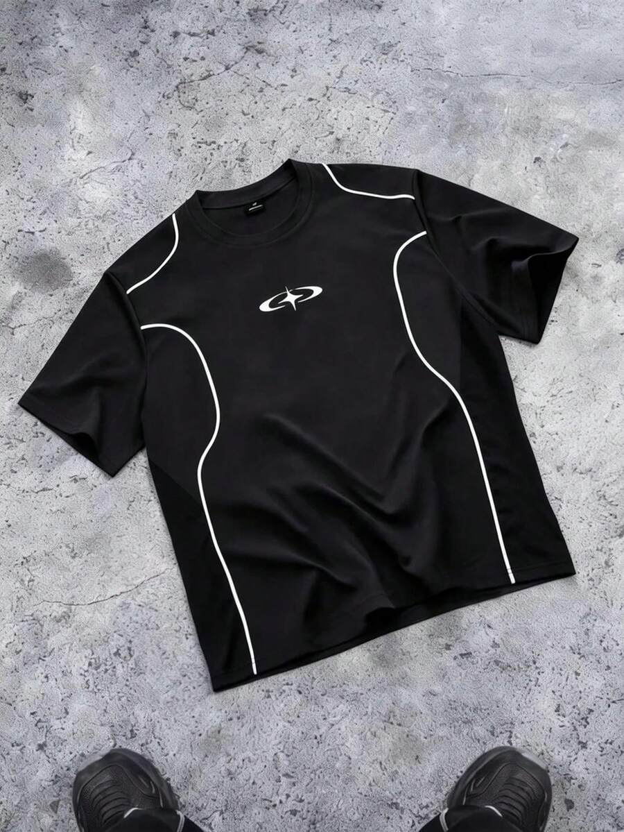 Camiseta Pavtros Folgado Estampa Gráfica Recorte