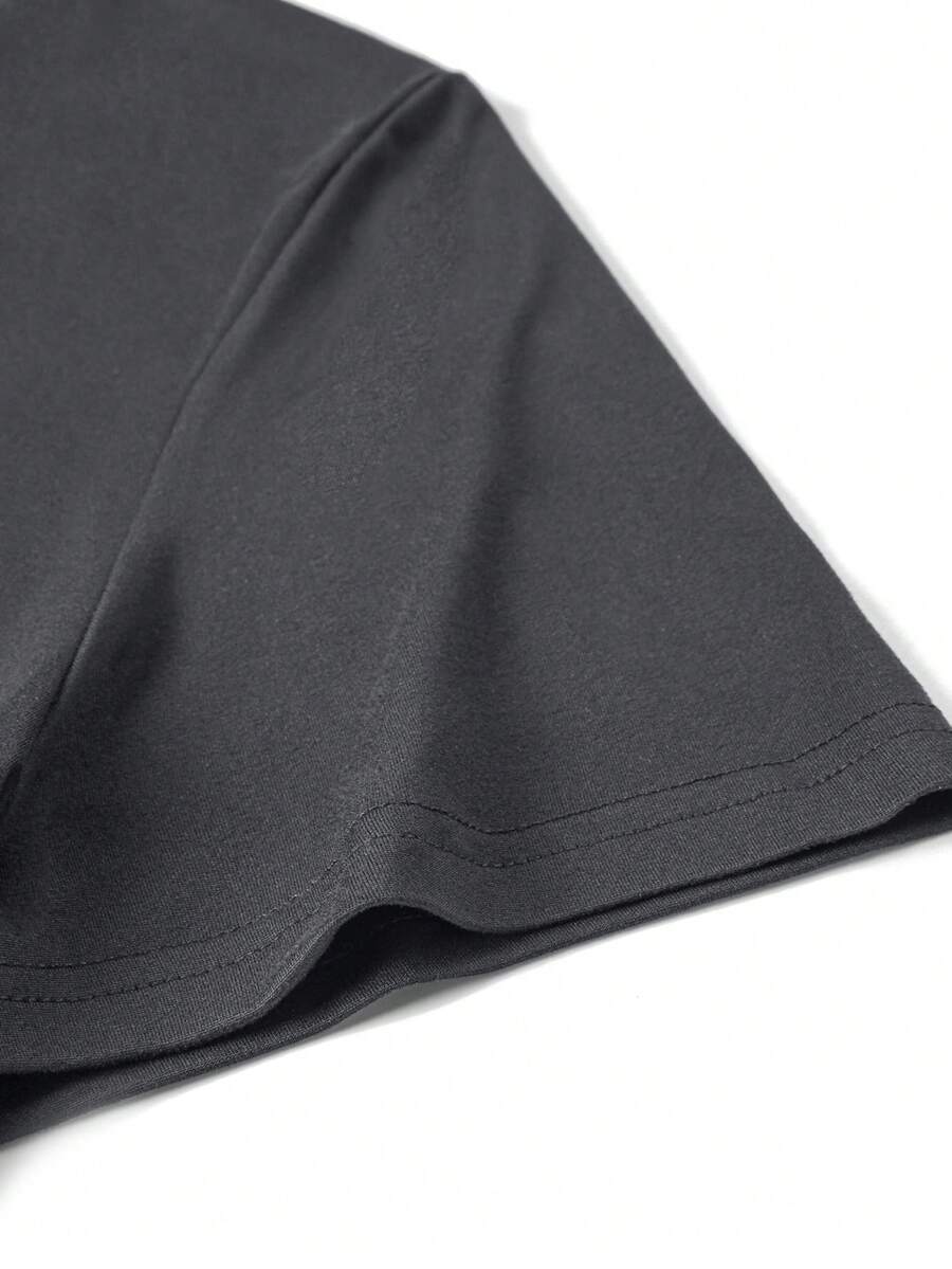 Camiseta De Marca Masculina Gola Minimal na cor Preto