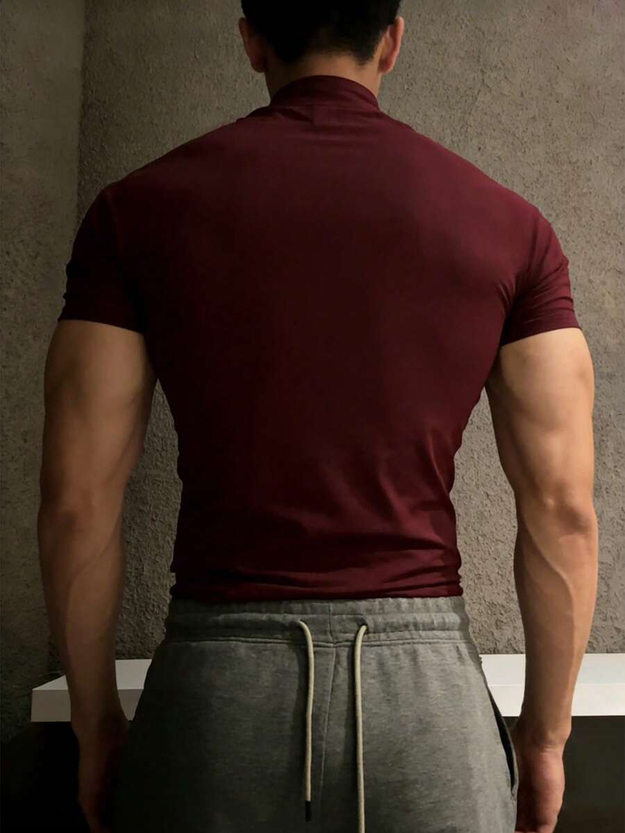 Camiseta Preta Masculina do modelo Gola Minimal da Pavtros (foto 26)