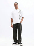 SUMWON Camiseta de Manga Curta Gráfica Oversized Masculina com Design de Impressão em Estilo de Roteiro, Preta, Casual de Algodão, Estilo Streetwear Diário