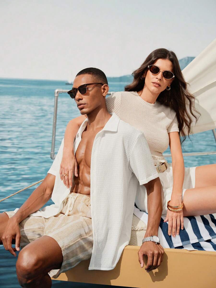 ResortEase Camisa Casual de Manga Curta com Botões e Cor Sólida, Ajuste Folgado, Férias