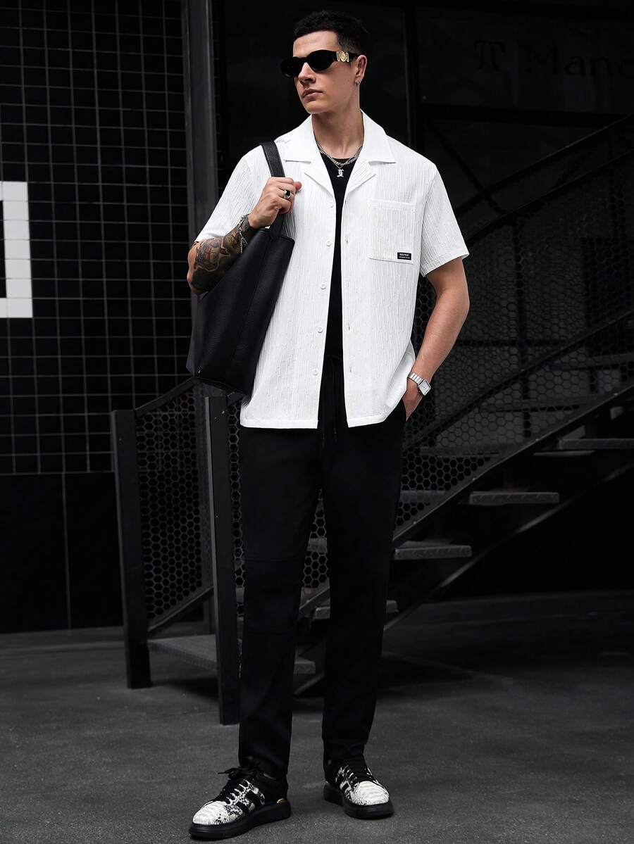 ResortEase Camisa Casual de Manga Curta com Botões e Cor Sólida, Ajuste Folgado, Férias
