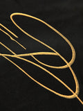 STYNVO Camiseta Branca Solta com Estampa de Letra, Ombros Caídos, Casual para Férias e Transporte, Moda de Rua, Verão
