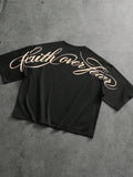 PAVTROS Camiseta Masculina com Estampa de Letras Listradas, Ombros Caídos e Ajuste Solto