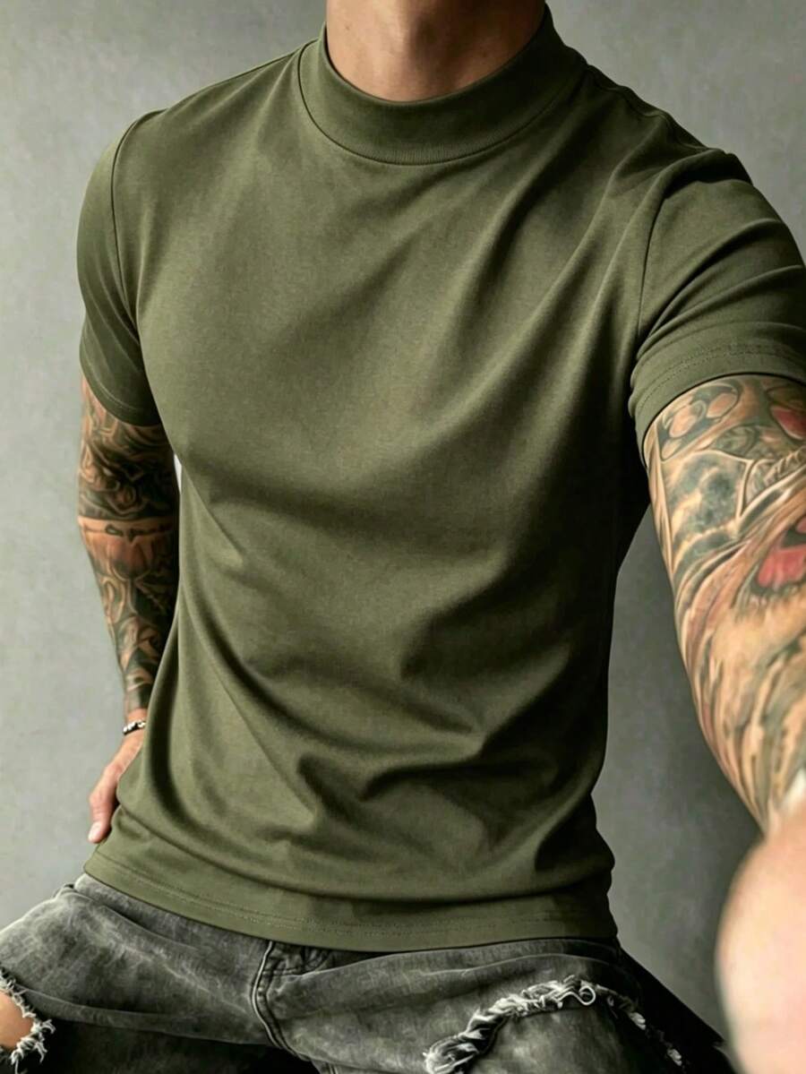 Camiseta Streetwear Masculina na cor Preto — Gola Minimal (foto 41)