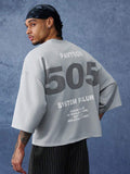 PAVTROS Camiseta Masculina com Estampa de Letras Listradas, Ombros Caídos e Ajuste Solto