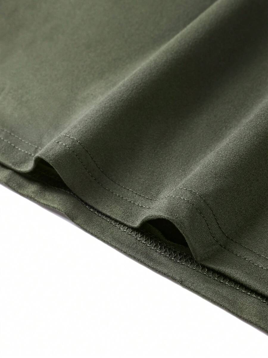 Camiseta Preta Masculina Gola Minimal na cor Preto (foto 45)