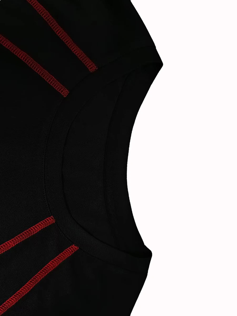 Camiseta Pavtros Folgado Estampa Gráfica Recorte