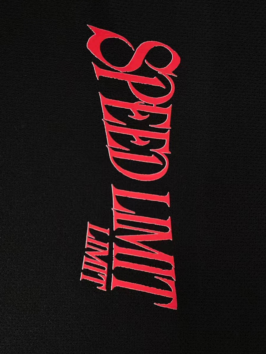 Camiseta Pavtros Folgado Estampa Gráfica Recorte