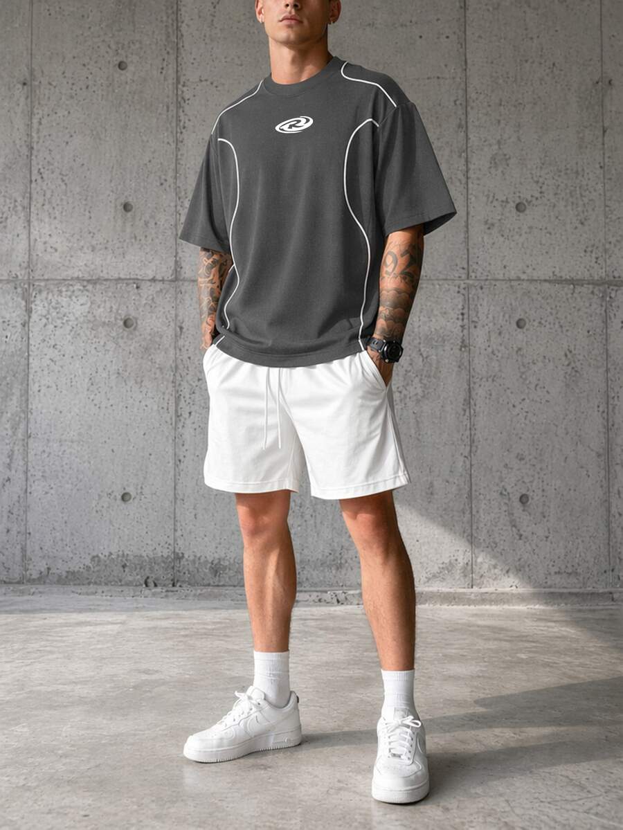 Camiseta Pavtros Folgado Estampa Gráfica Recorte