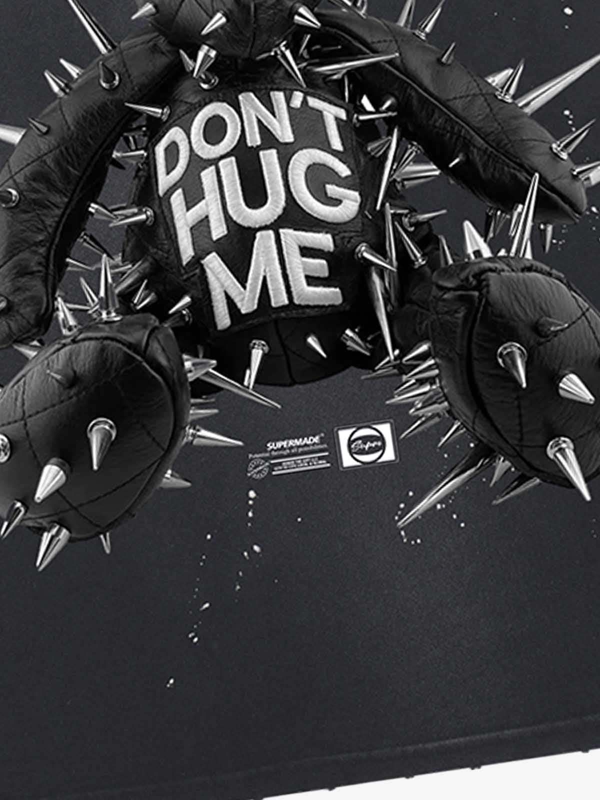 Camiseta Pavtros Spiked Bear Don't Hug Me