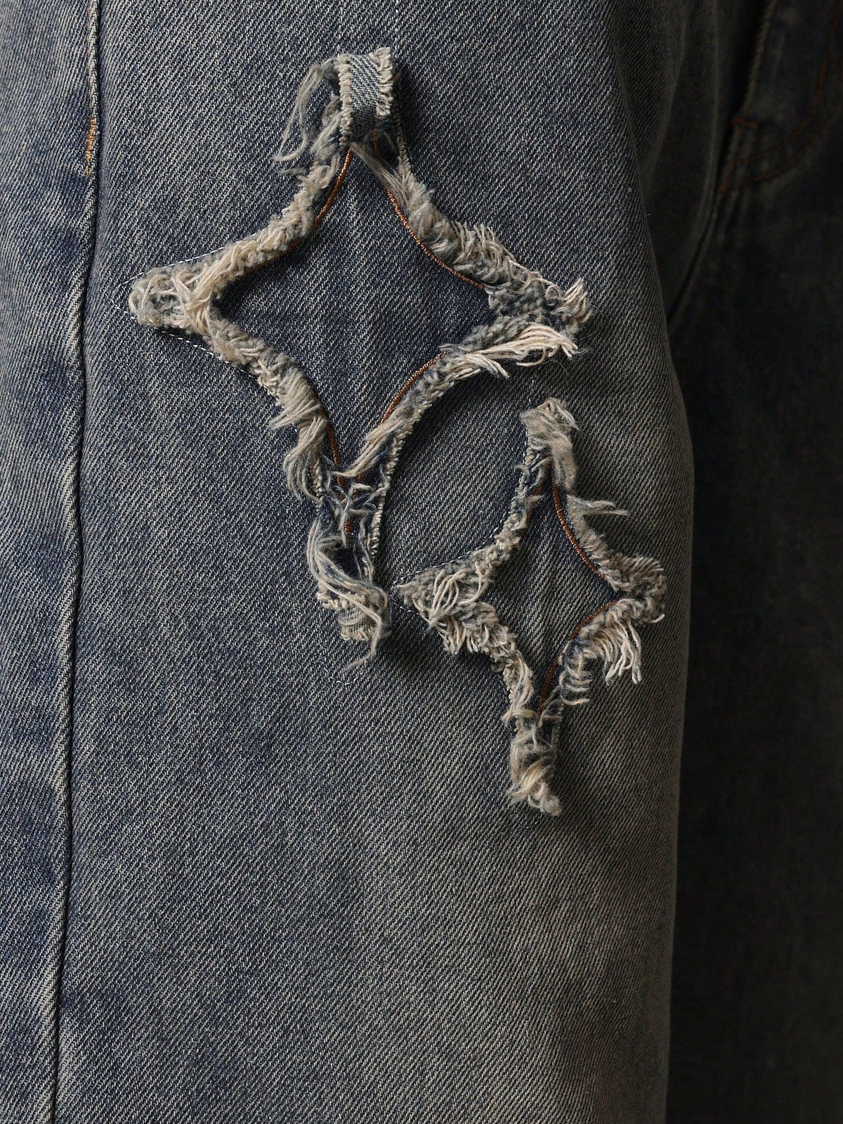Calça Pavtros Denim Solto com Aplicação Stars