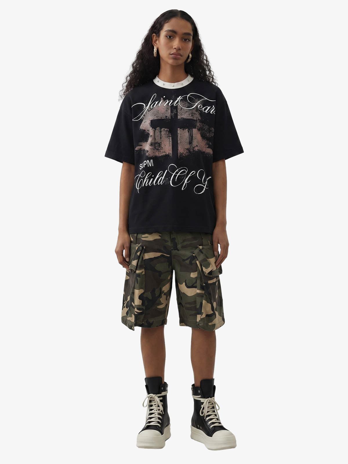 Camiseta Pavtros Studios Saint Fear Studded Oversized - foto 4