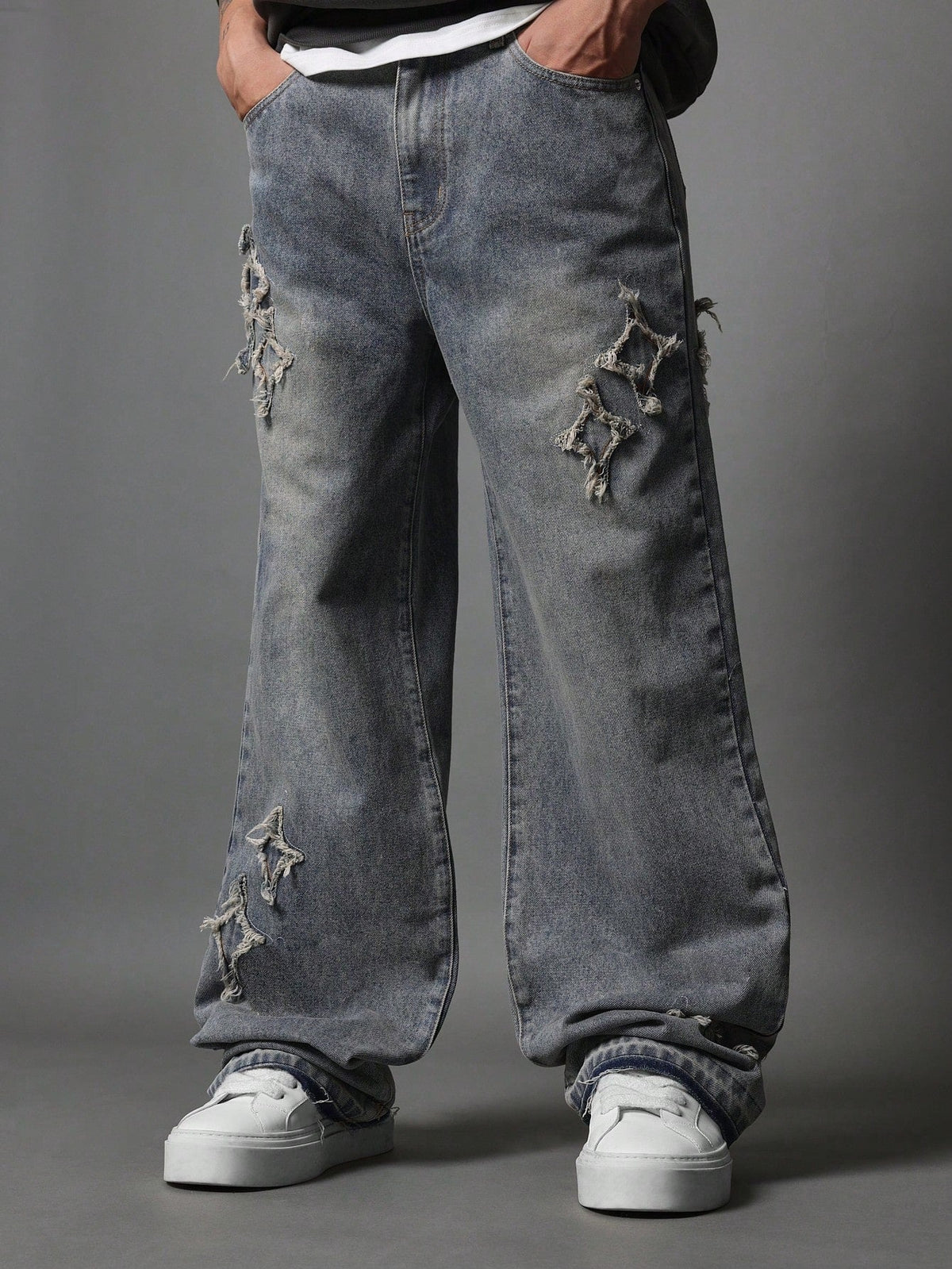 Calça Pavtros Denim Solto com Aplicação Stars
