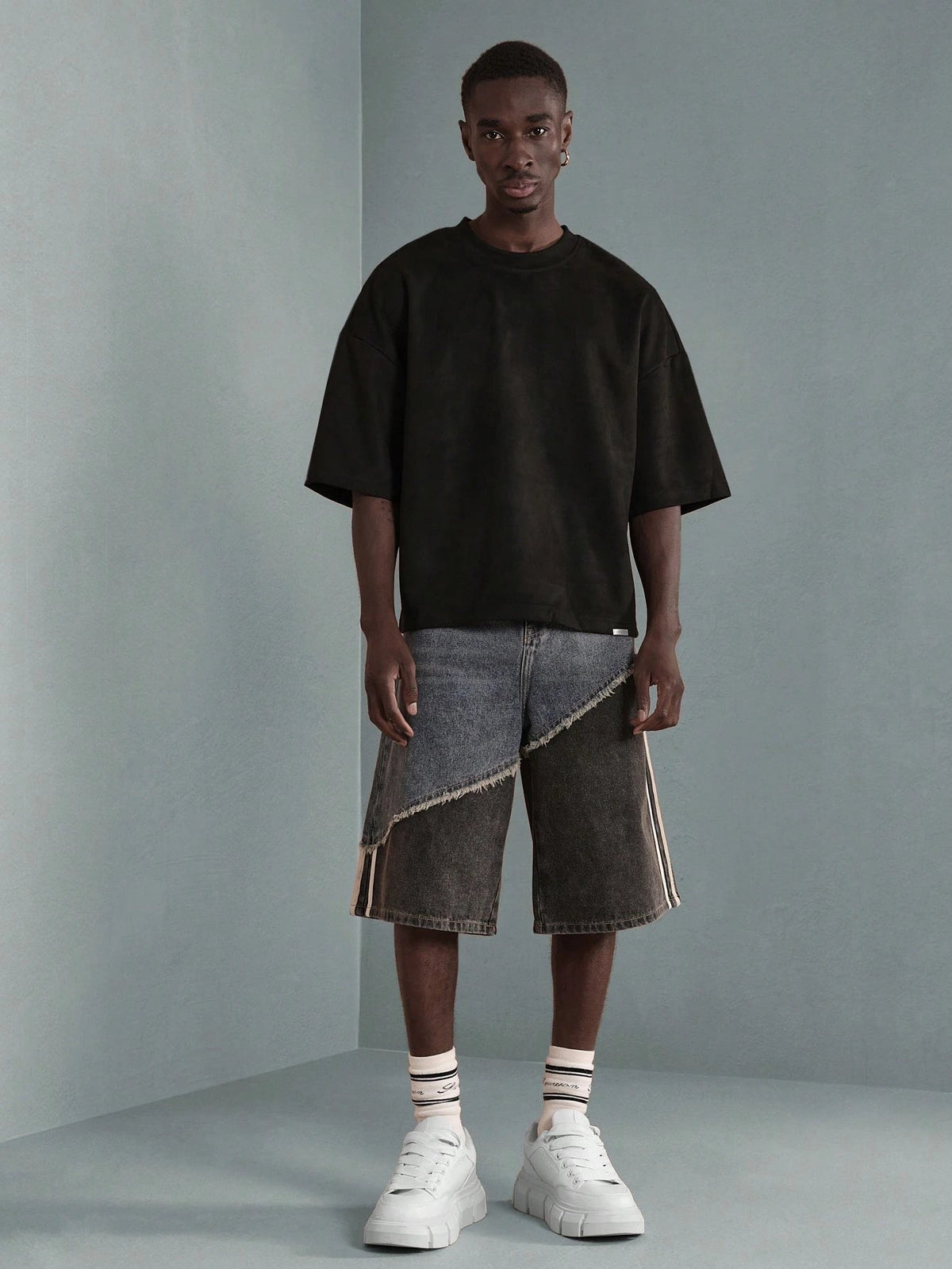 Camiseta Pavtros Boxy Oversized Veludo