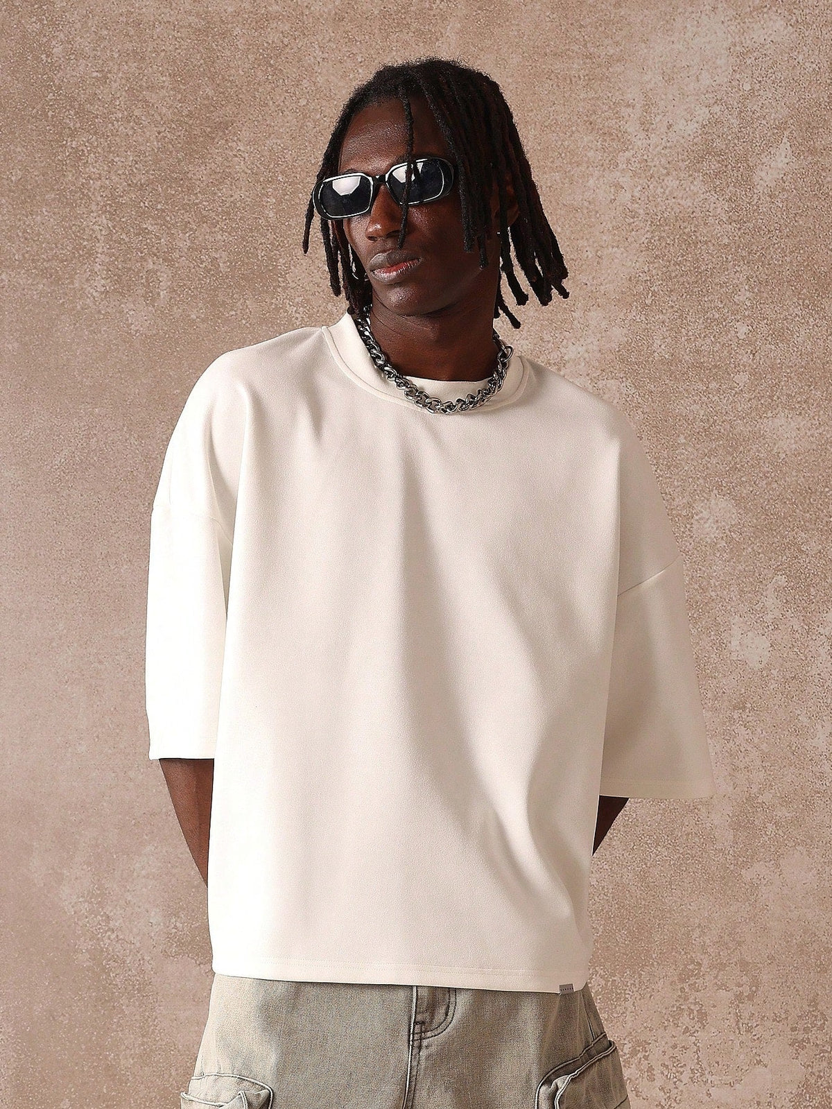 Camiseta Pavtros Boxy Oversized Veludo