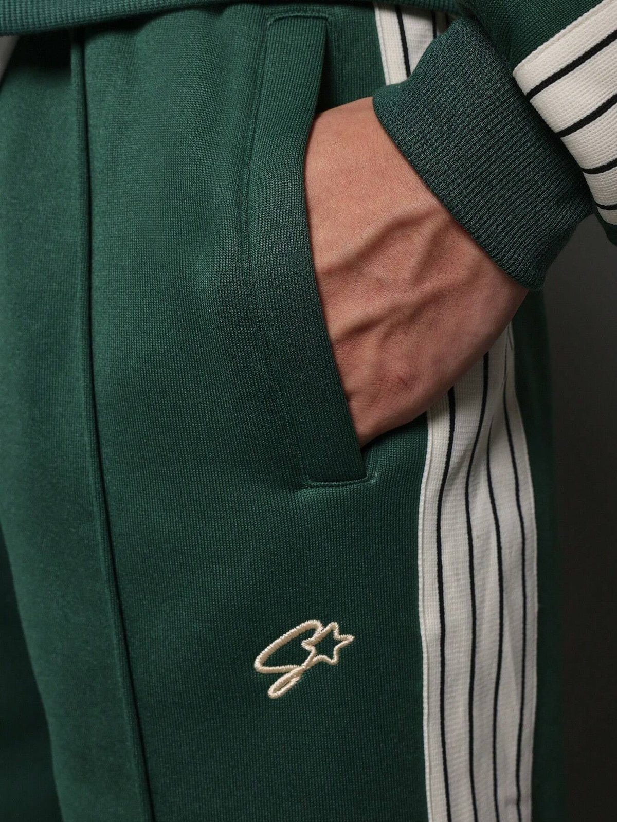 Conjunto Pavtros Vintage Varsity Track Co-Ord - foto 7