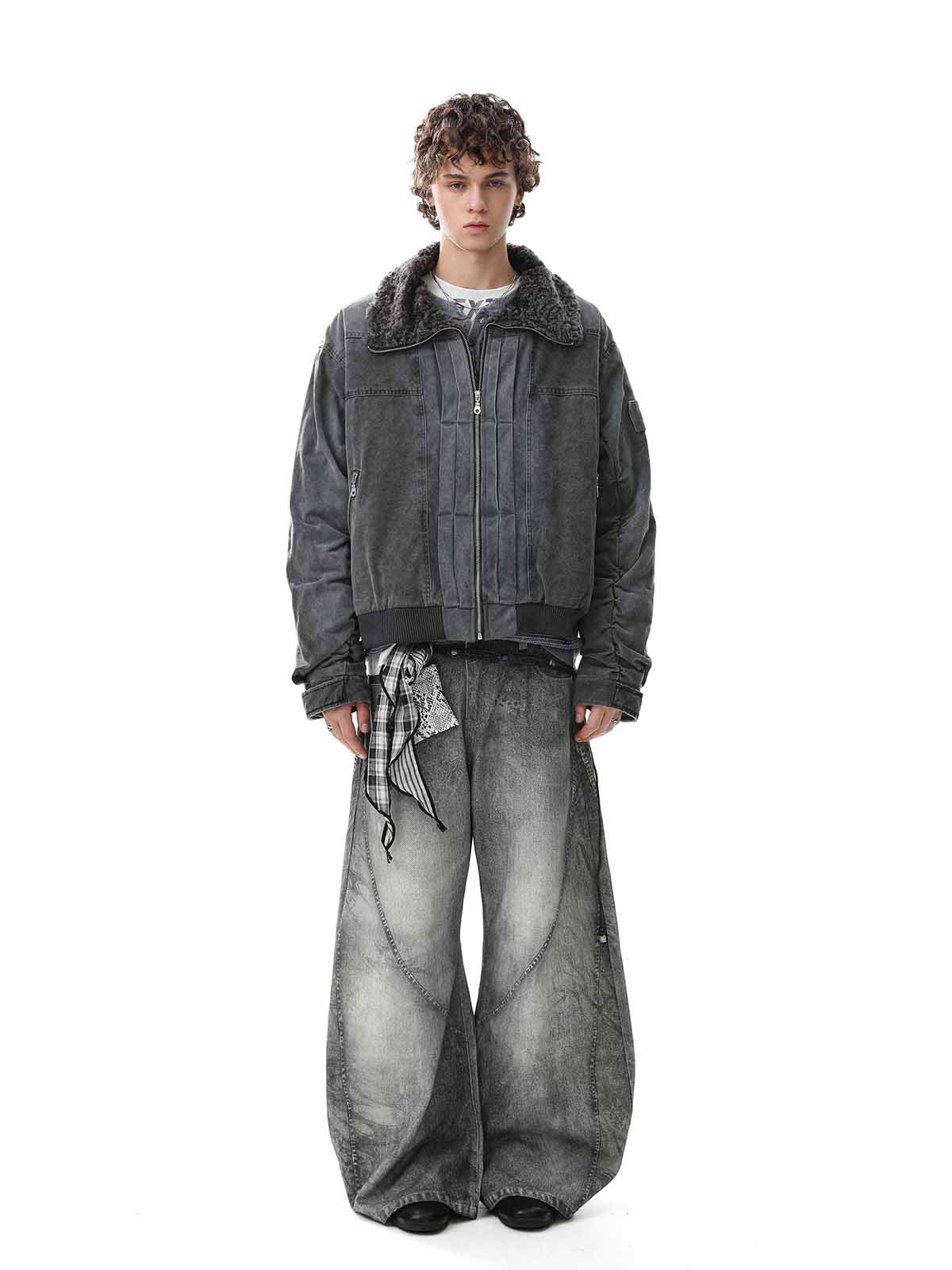 Jaqueta Pavtros Distressed Pleated Shearling Collar