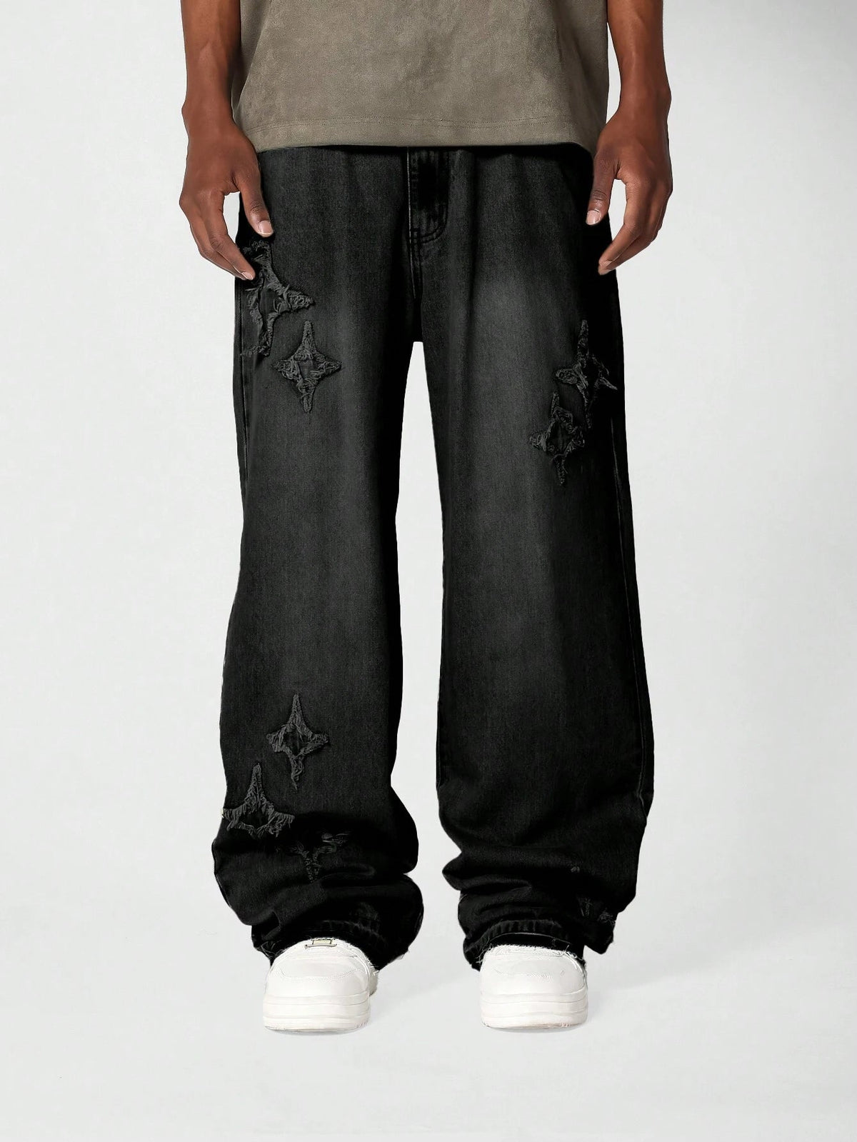Calça Pavtros Denim Solto com Aplicação Stars