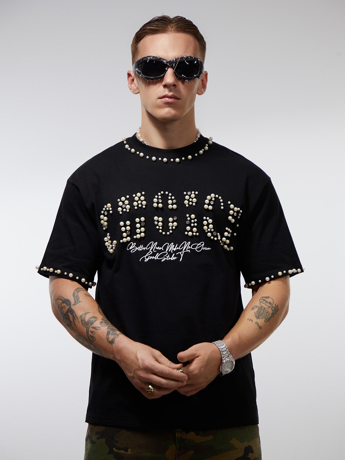 Camiseta Pavtros Elegant Pearl-Embellished Oversized